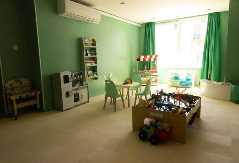 OYO Newquay Beach Hotel