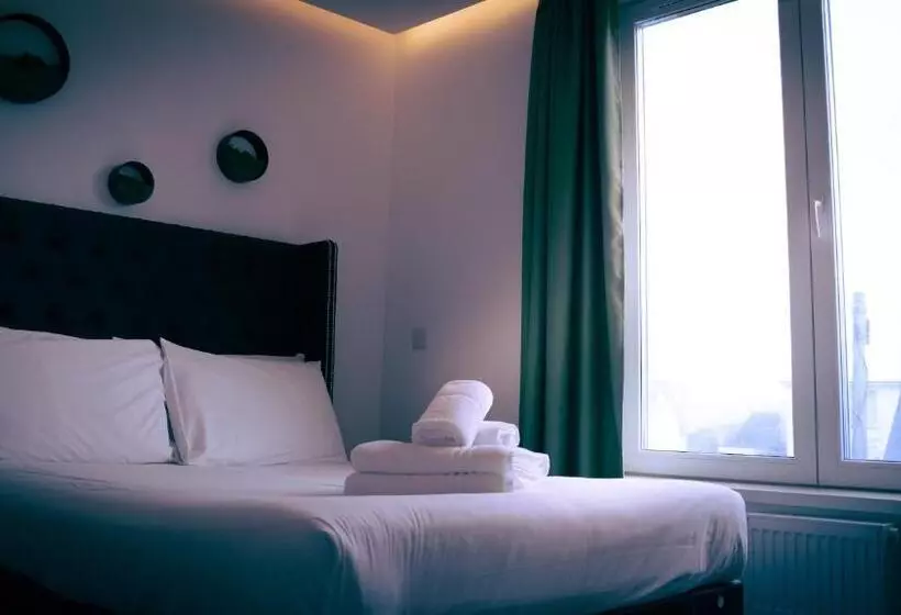 OYO Newquay Beach Hotel