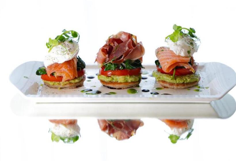 OYO Newquay Beach Hotel