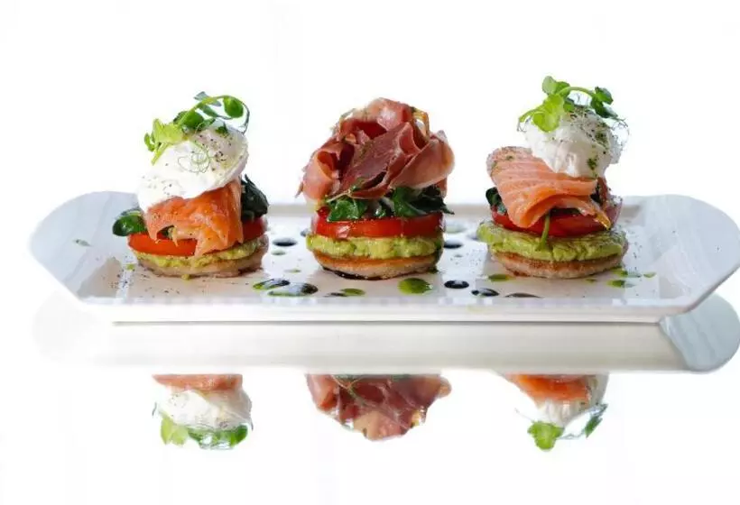 OYO Newquay Beach Hotel