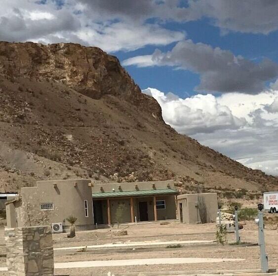 Hotel Paisano Village Rv Park & Inn