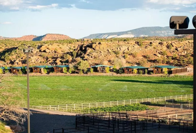 Maaseutuhotelli Cougar Ridge