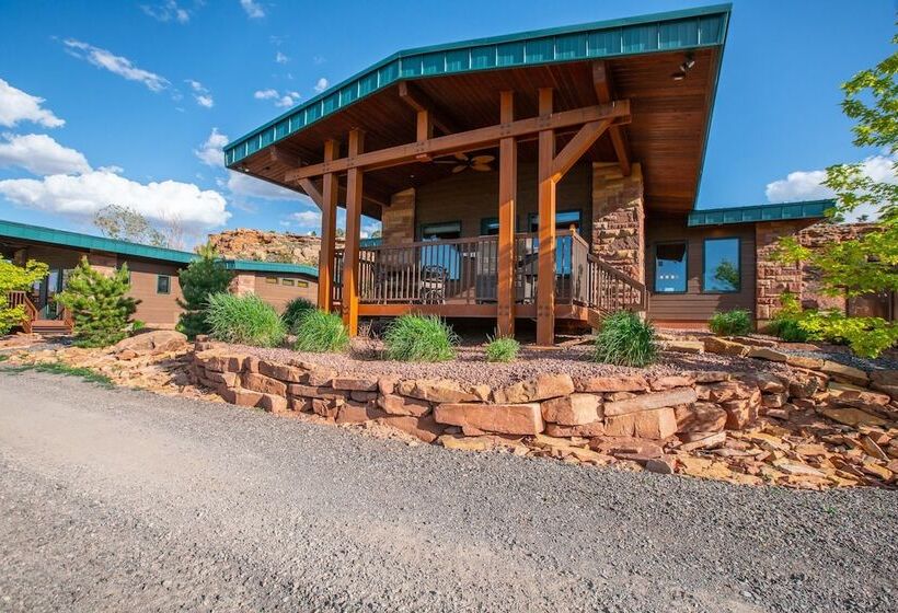 田舎風ホテル Cougar Ridge