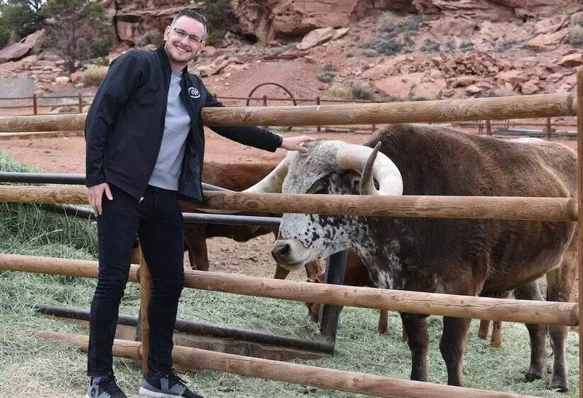 Maaseutuhotelli Cougar Ridge