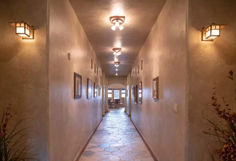 Maaseutuhotelli Cougar Ridge