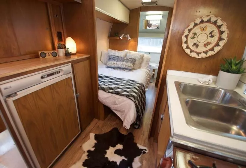 Hotelli Silver Lining Airstream Trailer Camp