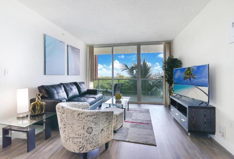 Intracoastal Yacht Club By Hosteeva