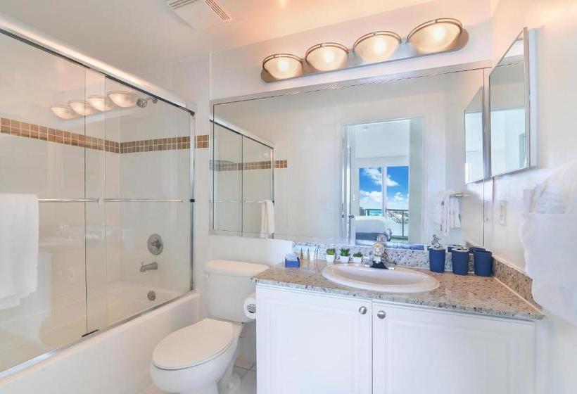 Intracoastal Yacht Club By Hosteeva