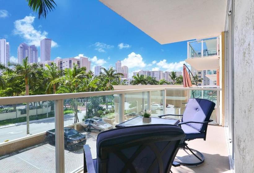 Intracoastal Yacht Club By Hosteeva