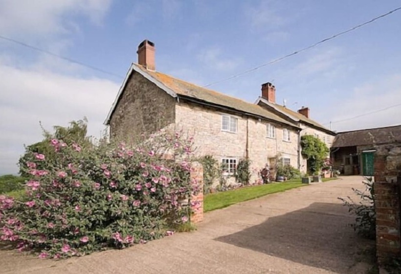 Kates Farm Bed And Breakfast