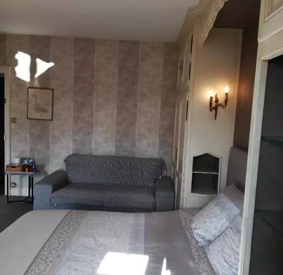 ペンション Jacaranda De Banaudon