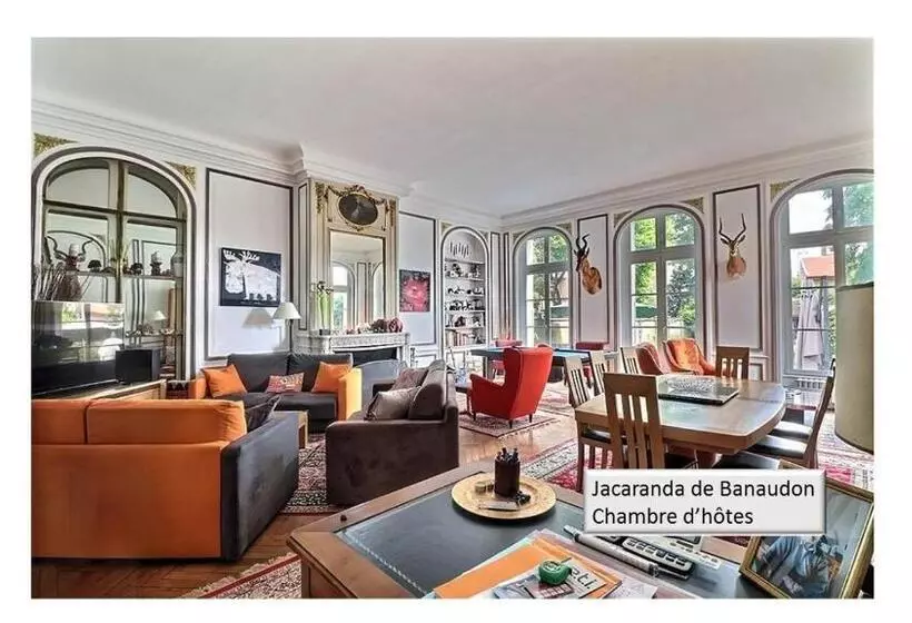 ペンション Jacaranda De Banaudon