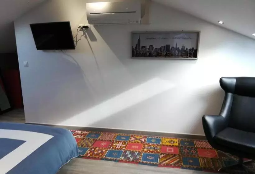 ペンション Jacaranda De Banaudon