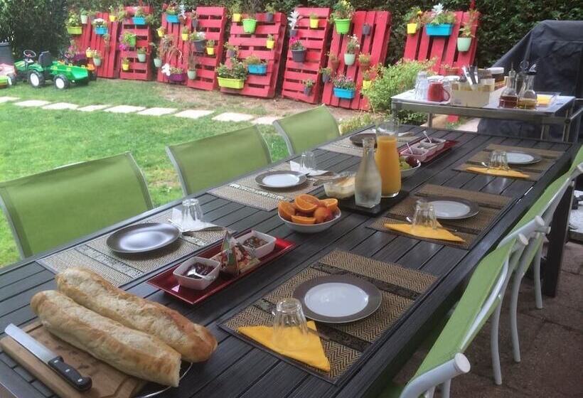 ペンション Jacaranda De Banaudon