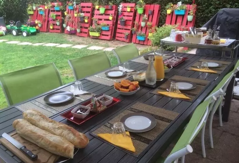 ペンション Jacaranda De Banaudon