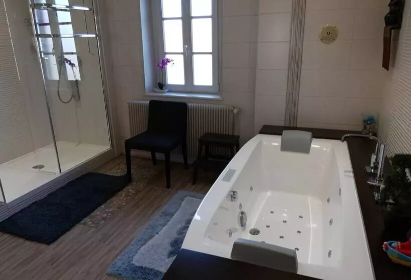 ペンション Jacaranda De Banaudon