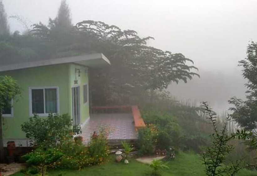 Pensió Kratommai Phuwaree