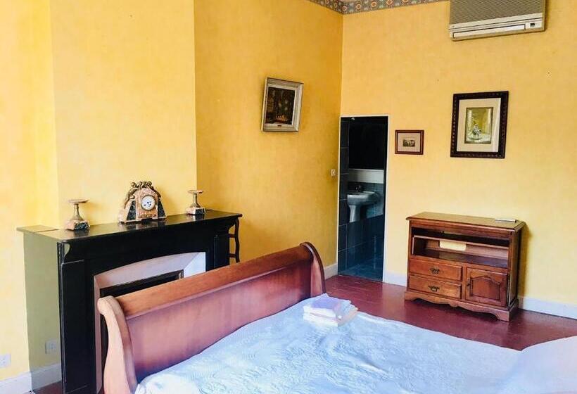 بنسيون Les Chambres Des Barques