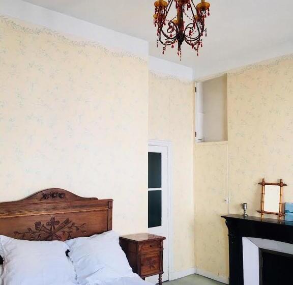 بنسيون Les Chambres Des Barques