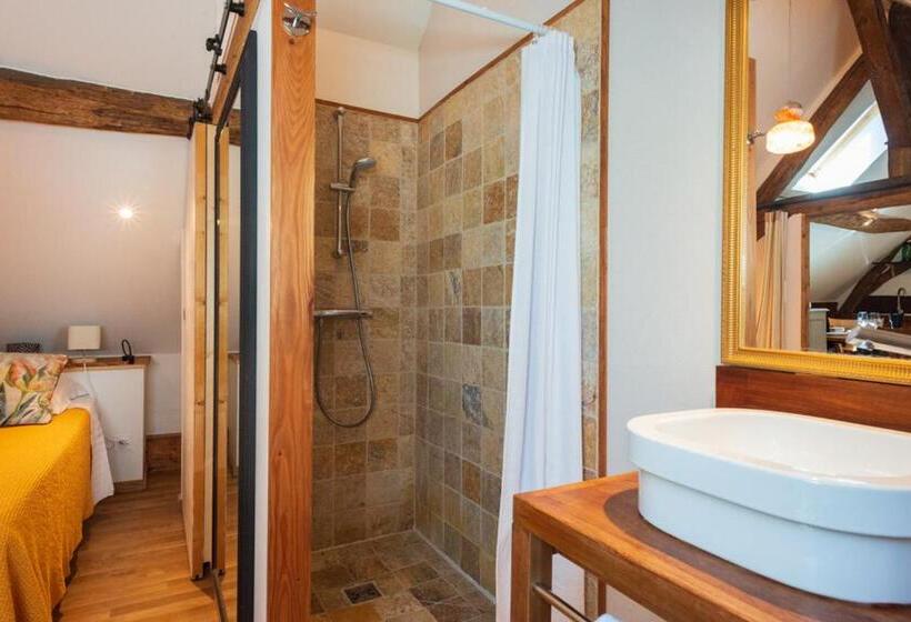 פנסיון Maison Le Village   Maison D’hôtes