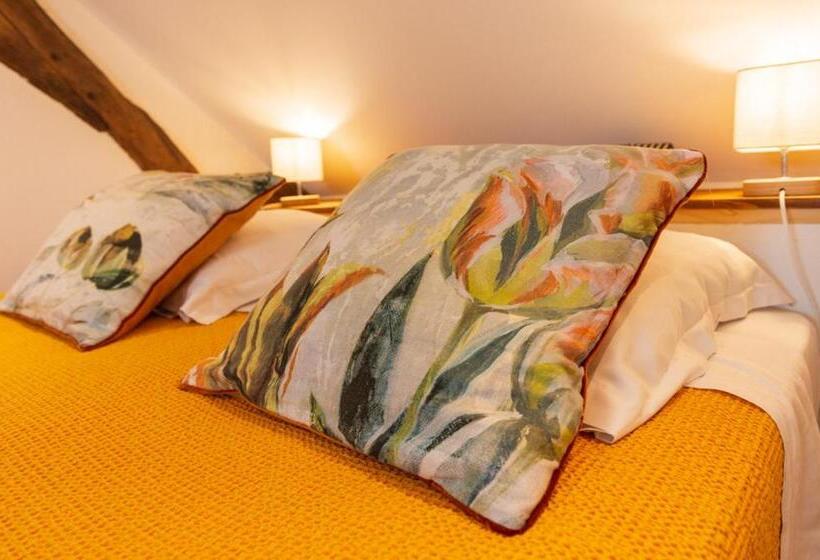 פנסיון Maison Le Village   Maison D’hôtes