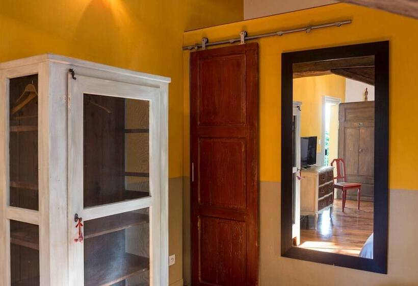 פנסיון Maison Le Village   Maison D’hôtes