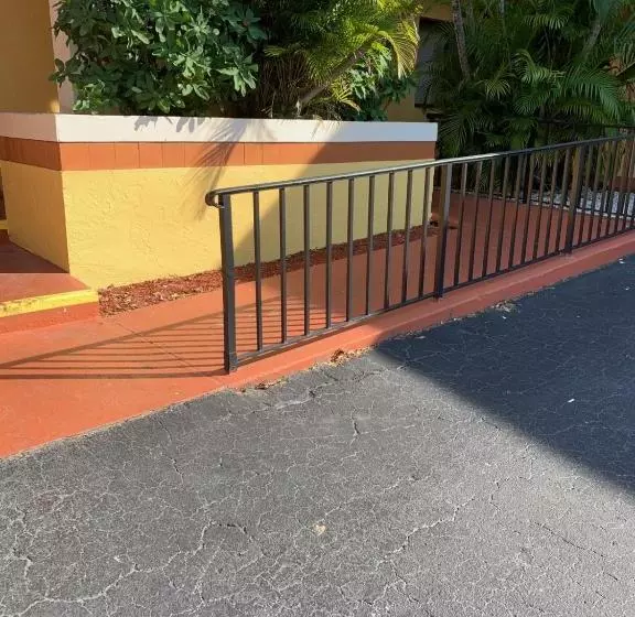 Sunny Palms Inn