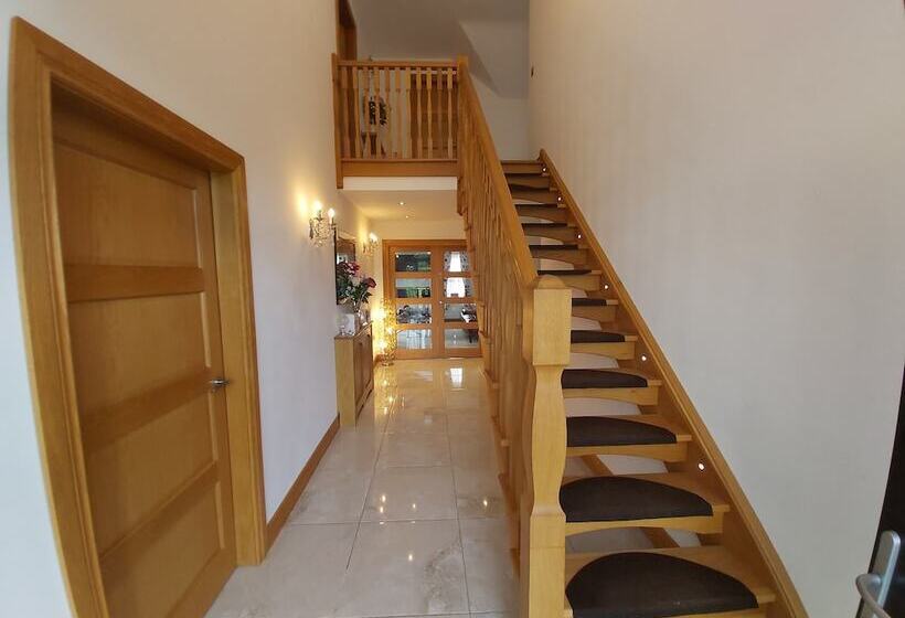 Bed and Breakfast Boutique Country House Aldergrove