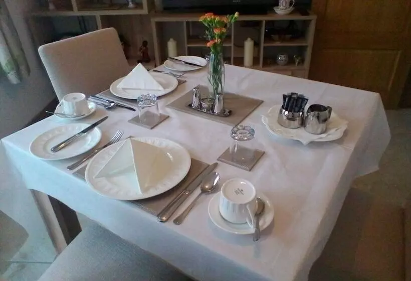 تختخواب و صبحانه Boutique Country House Aldergrove