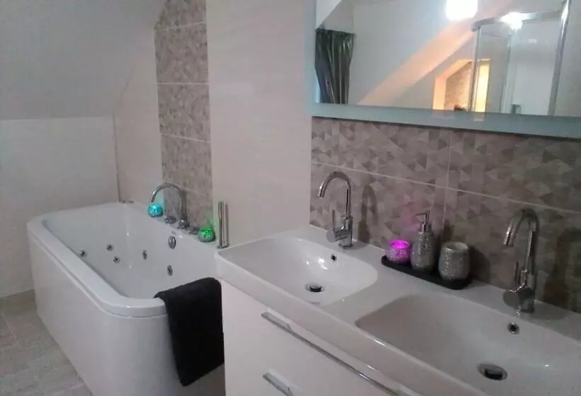 تختخواب و صبحانه Boutique Country House Aldergrove