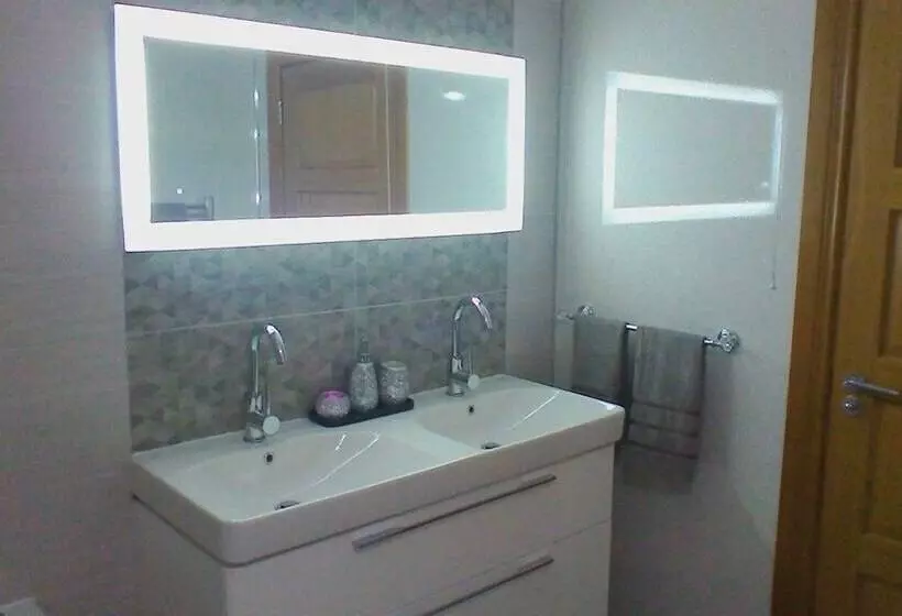 تختخواب و صبحانه Boutique Country House Aldergrove