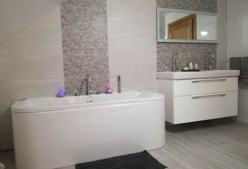 Bed and Breakfast Boutique Country House Aldergrove