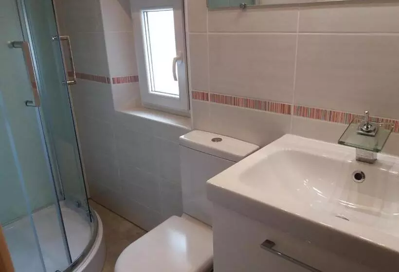 ベッドアンドブレックファースト Chez Vero   Chambre D Hôte Privée   Proche Cassis Ste Baume Marseille   Parking