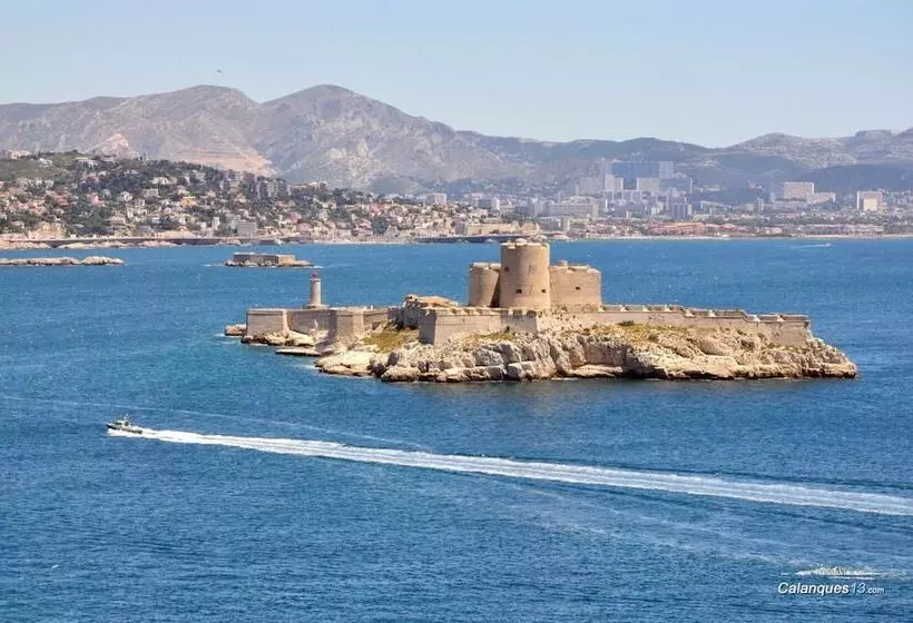 ベッドアンドブレックファースト Chez Vero   Chambre D Hôte Privée   Proche Cassis Ste Baume Marseille   Parking