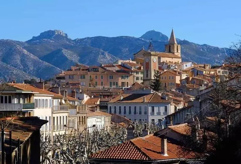 ベッドアンドブレックファースト Chez Vero   Chambre D Hôte Privée   Proche Cassis Ste Baume Marseille   Parking