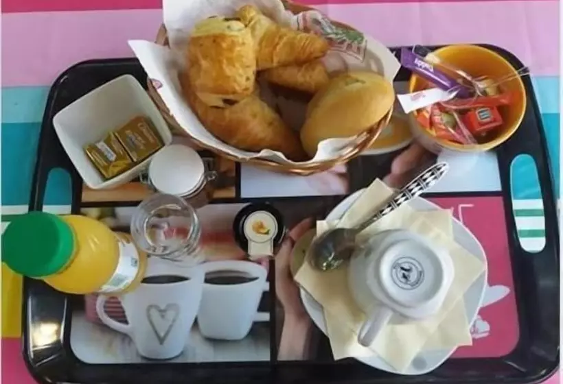 ベッドアンドブレックファースト Chez Vero   Chambre D Hôte Privée   Proche Cassis Ste Baume Marseille   Parking