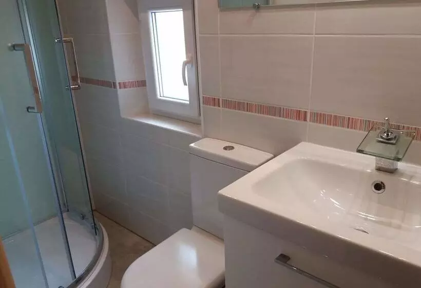 ベッドアンドブレックファースト Chez Vero   Chambre D Hôte Privée   Proche Cassis Ste Baume Marseille   Parking