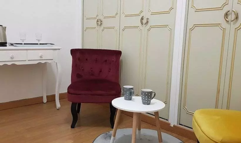 ベッドアンドブレックファースト Chez Vero   Chambre D Hôte Privée   Proche Cassis Ste Baume Marseille   Parking