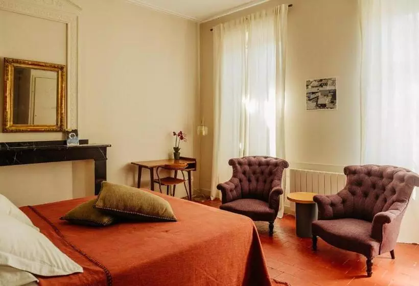 تختخواب و صبحانه La Maison De Gruissan