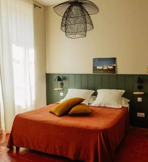 تختخواب و صبحانه La Maison De Gruissan