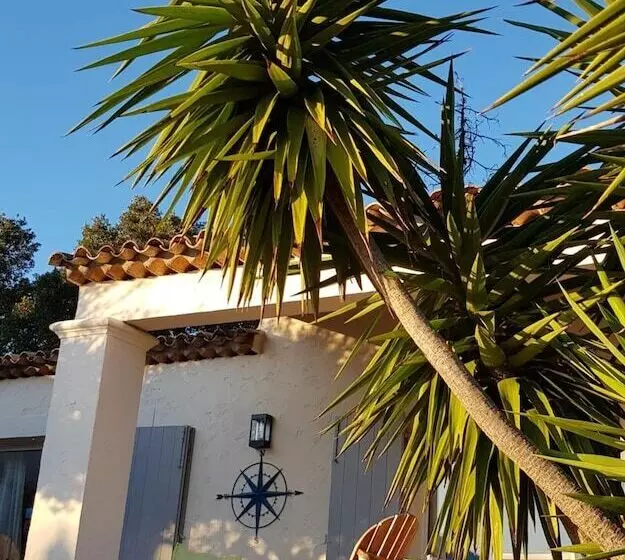 Aamiaismajoitus (B&B) Villa Des Delices