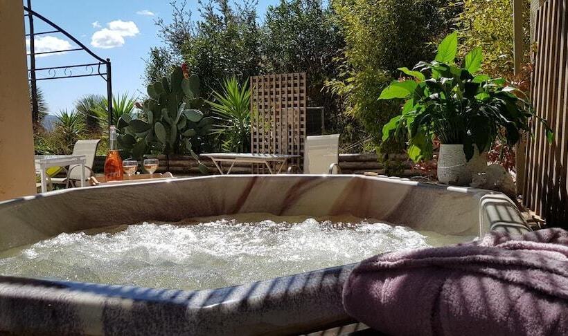 Bed and Breakfast Villa Des Delices