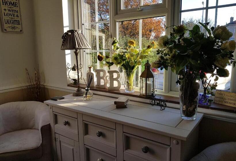 ベッドアンドブレックファースト Wisteria Haze