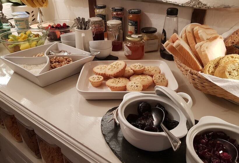 ベッドアンドブレックファースト Wisteria Haze