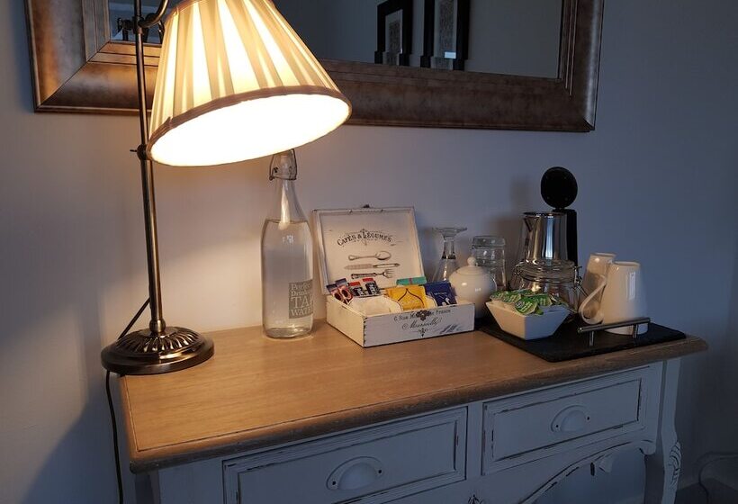 ベッドアンドブレックファースト Wisteria Haze