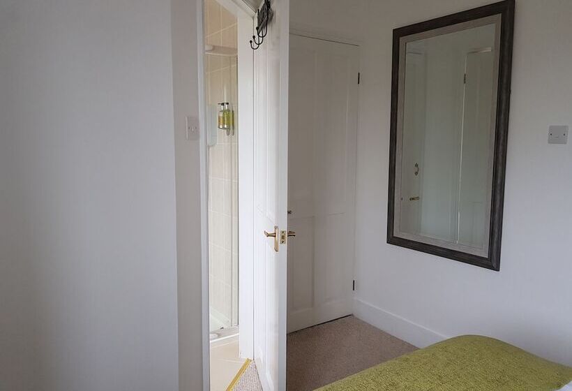 ベッドアンドブレックファースト Wisteria Haze