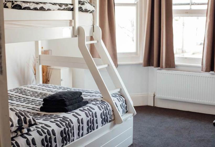 Brighton Youth Hostel