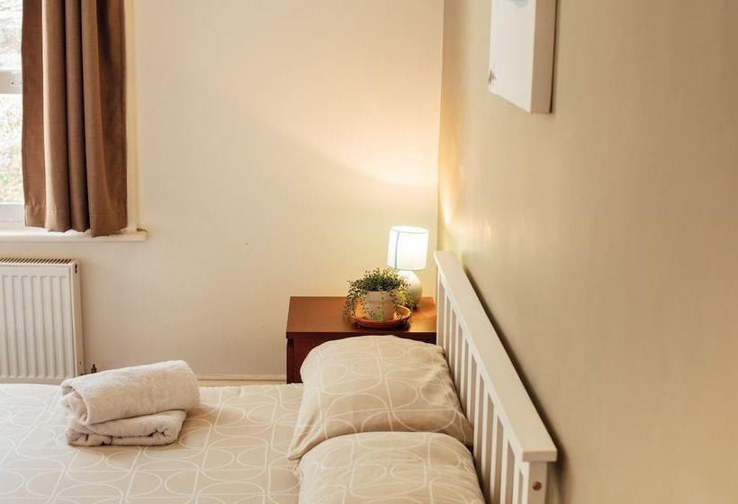 Brighton Youth Hostel