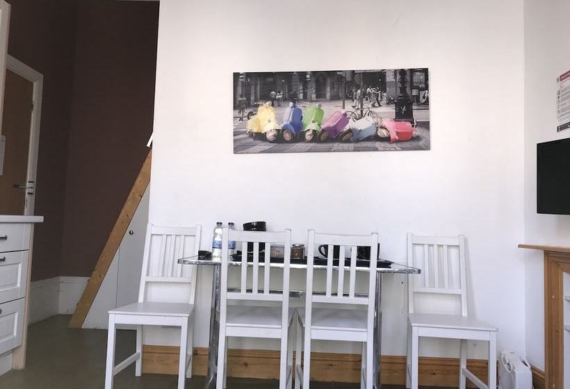 Brighton Youth Hostel