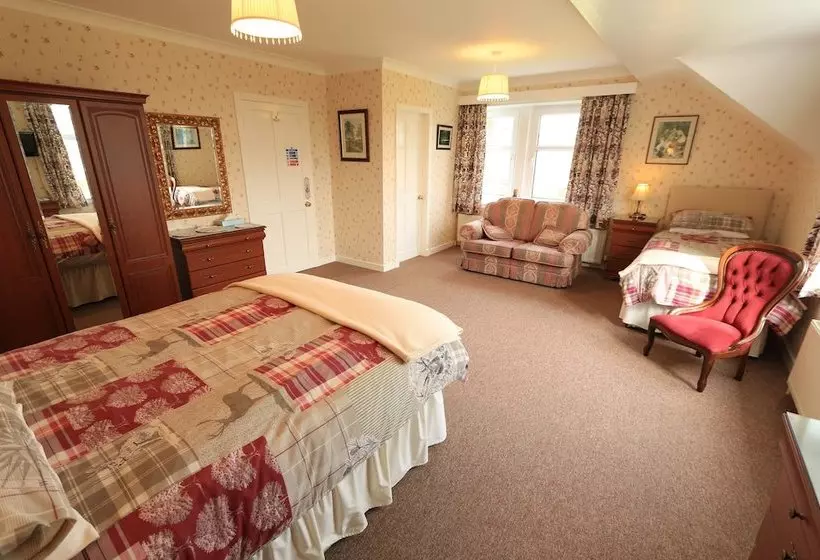 East Challoch Farm Bed And Breakfast
